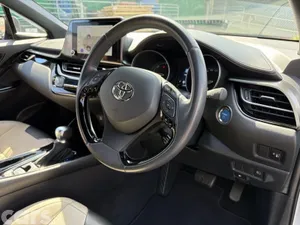Toyota C-HR SUV, Petrol Hybrid, 2023, Grey