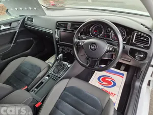 Volkswagen Golf Hatchback, Petrol, 2016, White