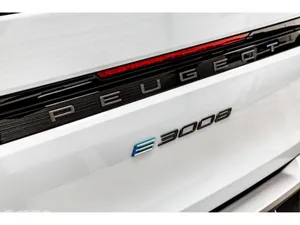 Peugeot 3008 SUV, Electric, 2027, White