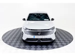 Peugeot 3008 SUV, Electric, 2027, White