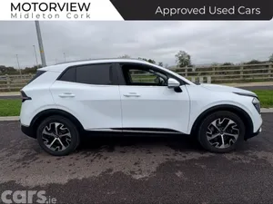 Kia Sportage SUV, Diesel Hybrid, 2023, White