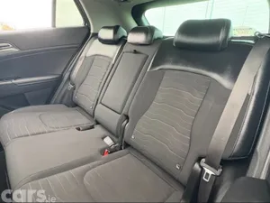 Kia Sportage SUV, Diesel Hybrid, 2023, White