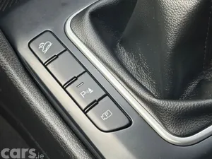 Kia Sportage SUV, Diesel Hybrid, 2023, White
