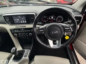 Kia Sportage SUV, Diesel, 2019, Red