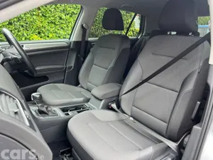 Volkswagen Golf Hatchback, Petrol, 2016, Silver