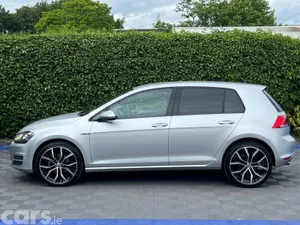 Volkswagen Golf Hatchback, Petrol, 2016, Silver