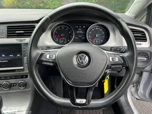 Volkswagen Golf Hatchback, Petrol, 2016, Silver