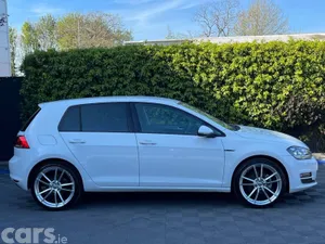 Volkswagen Golf Hatchback, Petrol, 2017, White