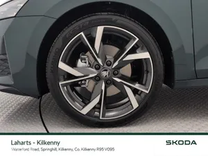 Skoda Octavia Saloon, Diesel, 2027, Green