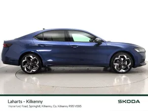 Skoda Superb Saloon, Diesel, 2027, Blue