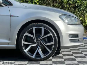 Volkswagen Golf Hatchback, Petrol, 2015, Silver