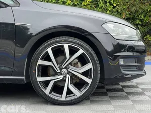 Volkswagen Golf Hatchback, Petrol, 2015, Black