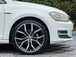 Volkswagen Golf Hatchback, Petrol, 2017, White