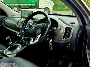 Kia Sportage SUV, Diesel, 2014, Silver