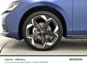 Skoda Superb Saloon, Diesel, 2027, Blue