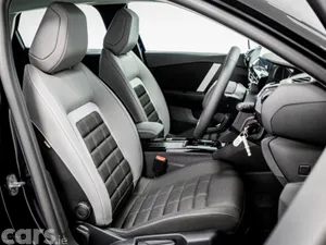 Citroen C4 Hatchback, Diesel Hybrid, 2027, Black