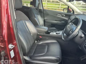 Kia Sportage SUV, Petrol Hybrid, 2026, Red