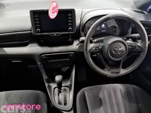 Toyota Yaris Hatchback, Petrol Hybrid, 2023, Silver