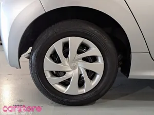 Toyota Yaris Hatchback, Petrol Hybrid, 2023, Silver
