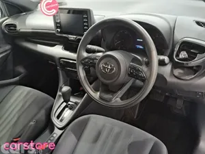 Toyota Yaris Hatchback, Petrol Hybrid, 2023, Silver