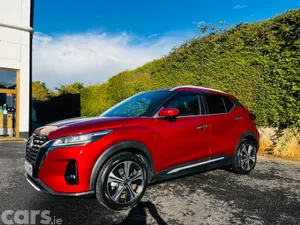 Nissan Other SUV, Petrol Hybrid, 2022, Red