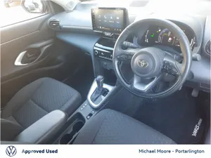 Toyota Yaris Cross Hatchback, Petrol Hybrid, 2025, Red