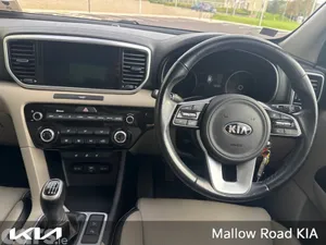 Kia Sportage MPV, Diesel Hybrid, 2021, Blue