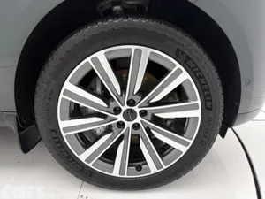Land Rover Range Rover Estate, Petrol Plug-in Hybrid, 2026, Green