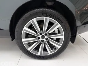 Land Rover Range Rover Estate, Petrol Plug-in Hybrid, 2026, Green