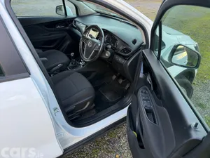 Vauxhall Mokka Hatchback, Petrol, 2019, White