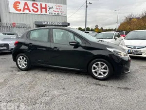 Peugeot 208 Hatchback, Petrol, 2016, Black