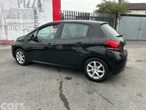 Peugeot 208 Hatchback, Petrol, 2016, Black