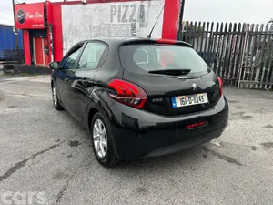 Peugeot 208 Hatchback, Petrol, 2016, Black