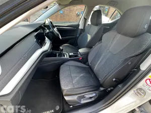 Skoda Octavia Saloon, Diesel, 2022, Grey