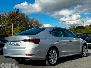 Skoda Octavia Saloon, Diesel, 2022, Grey