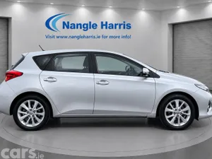 Toyota Auris Hatchback, Diesel, 2014, Silver