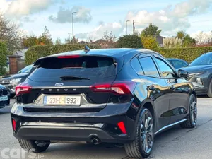 Ford Focus Hatchback, Diesel, 2023, Black