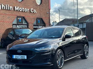 Ford Focus Hatchback, Diesel, 2023, Black