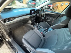 Ford Focus Hatchback, Diesel, 2023, Black