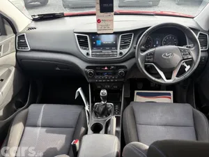 Hyundai Tucson Estate, Diesel, 2017, Red