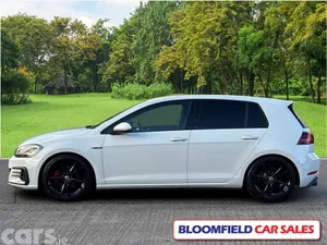 Volkswagen Golf Hatchback, Petrol, 2017, White