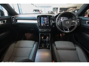 Volvo XC40 Estate, Petrol Plug-in Hybrid, 2022, Black
