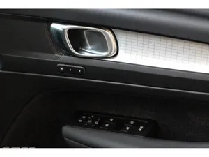 Volvo XC40 Estate, Petrol Plug-in Hybrid, 2022, Black