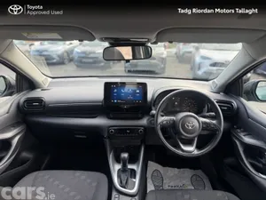 Toyota Yaris Hatchback, Petrol Hybrid, 2026, Green