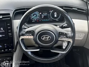 Hyundai Tucson MPV, Diesel, 2022, Red