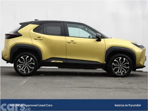 Toyota Yaris Cross Hatchback, Petrol Hybrid, 2024, Yellow