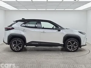 Toyota Yaris Cross SUV, Petrol Hybrid, 2024, White
