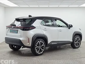 Toyota Yaris Cross SUV, Petrol Hybrid, 2024, White