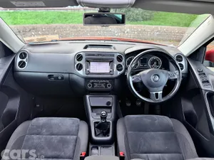 Volkswagen Tiguan SUV, Diesel, 2015, Red