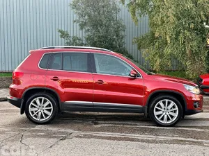 Volkswagen Tiguan SUV, Diesel, 2015, Red
